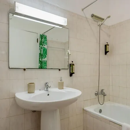 Apartman Ocean Breeze 1 Bdr Flat In By Lovelystay Portimão
