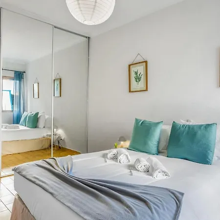 Ocean Breeze 1 Bdr Flat In By Lovelystay Apartment Portimao