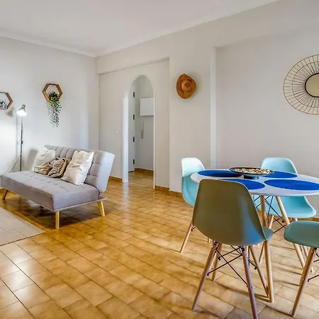 Ocean Breeze 1 Bdr Flat In By Lovelystay Apartamento Portimão